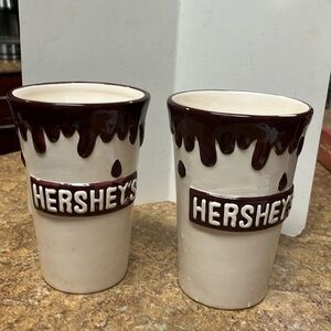Hershey hot chocolate set of 2 cups 16 ounce